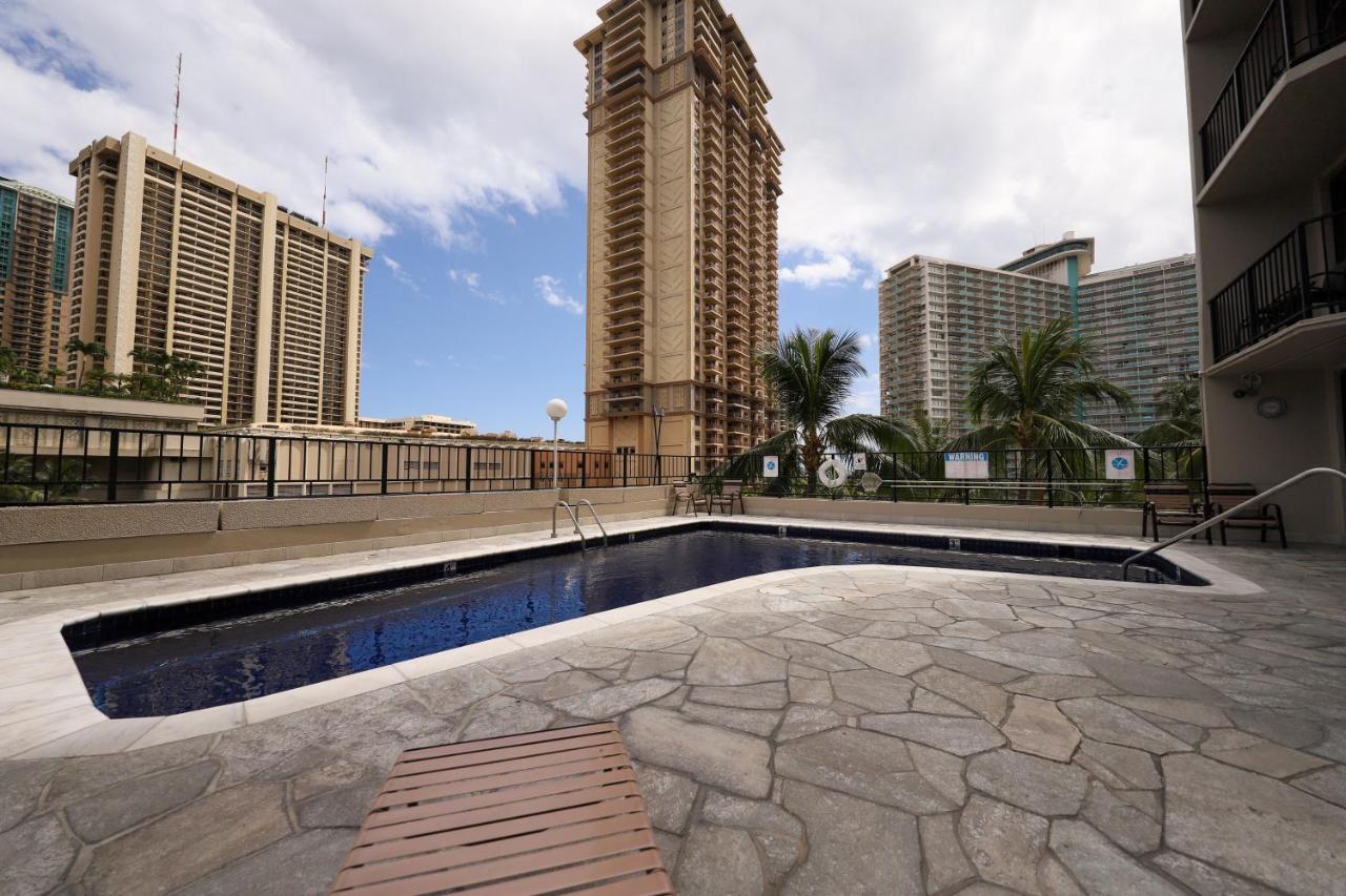 Apartments At Palms Waikiki Хонолулу Екстериор снимка