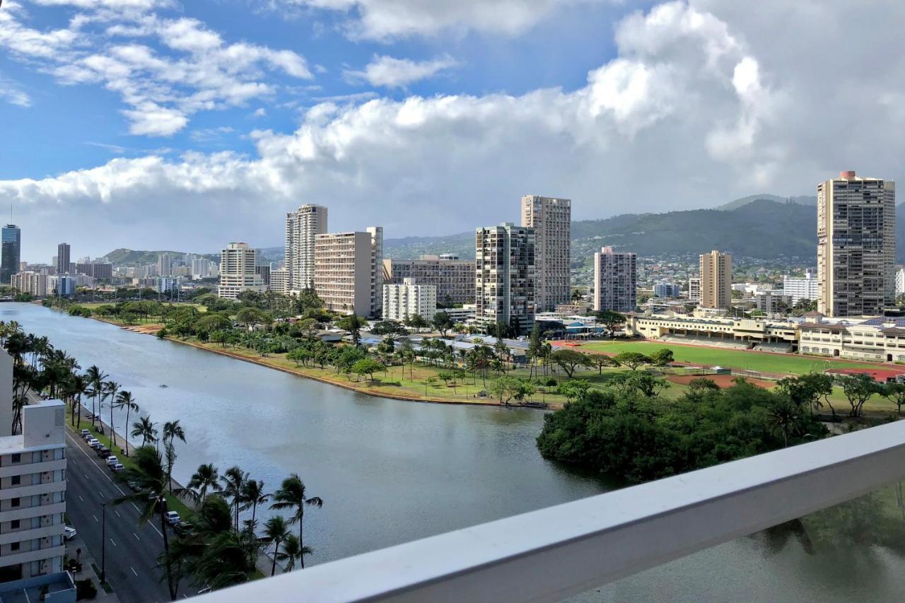 Apartments At Palms Waikiki Хонолулу Екстериор снимка